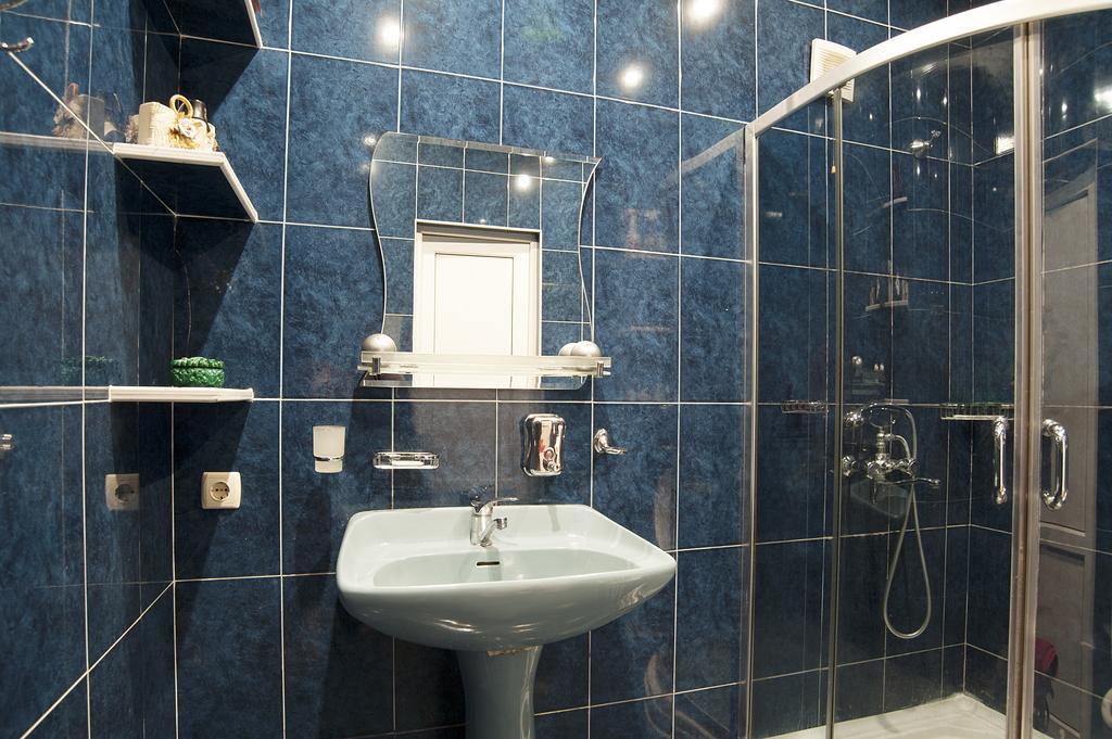 Apartment in Purtseladze Street Tbilisi Buitenkant foto