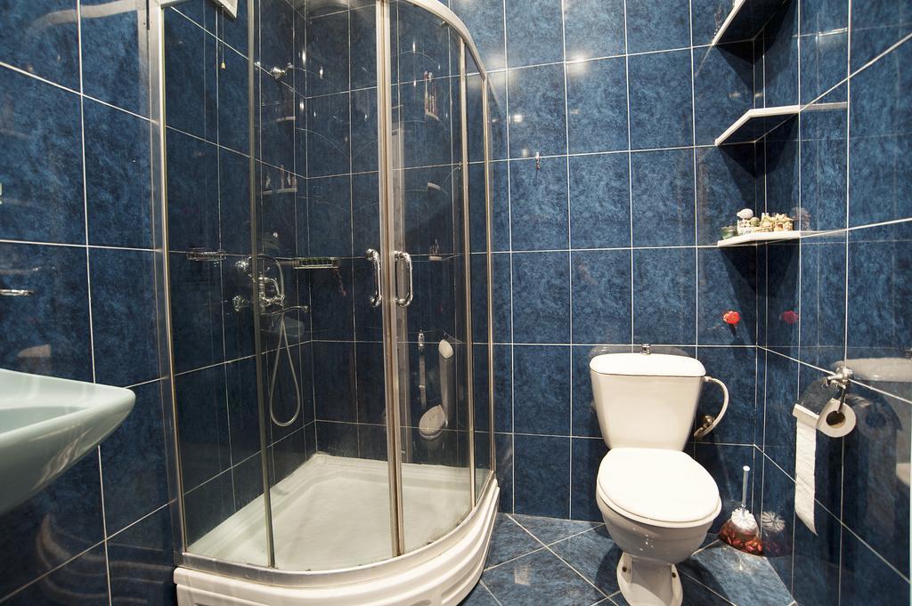 Apartment in Purtseladze Street Tbilisi Buitenkant foto